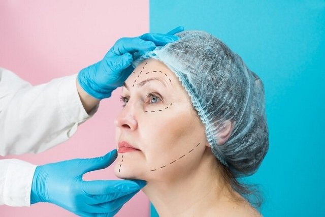 Plastic Surgery Specialist in Delhi